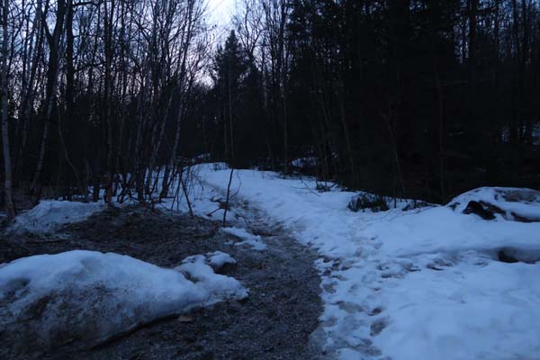 The Old Mountain Road trailhead
