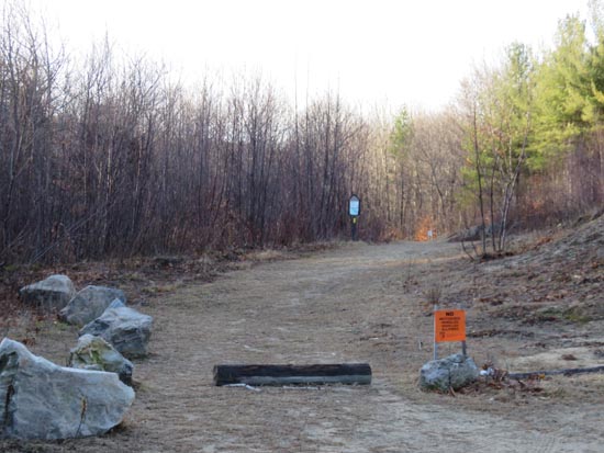 The East Gilford-Fire Road trailhead at the end of Wood Road