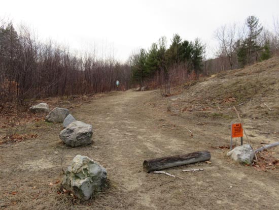 The East Gilford-Fire Road trailhead at the end of Wood Road