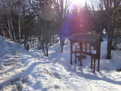 Valley Way Trail trailhead at Appalachia