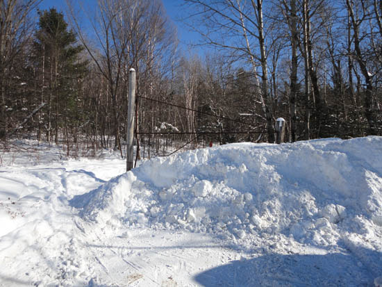 The Glencliff Trail trailhead at the edge of the parking area