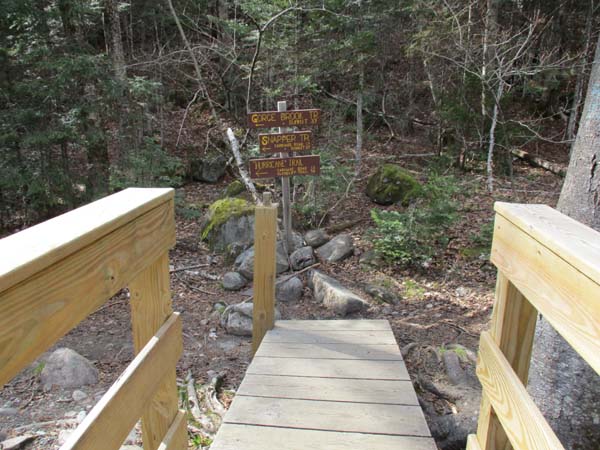 The Gorge Brook Trail trailhead at the end of the Class of 1982 Bridge