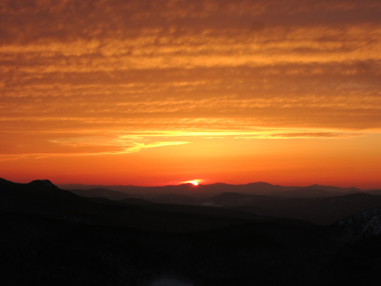 The sunset from the Mt. Oscar ledges - Click to enlarge