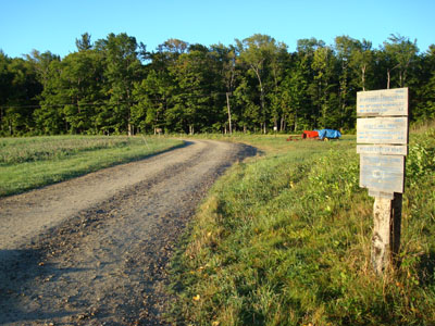 The Dicey Mill Trail trailhead at Ferncroft