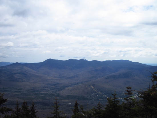 Looking at Scaur Peak, the Tripyramids, and Mt. Whiteface from Mt. Tecumseh - Click to enlarge