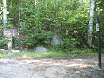 The Lincoln Woods Trail trailhead