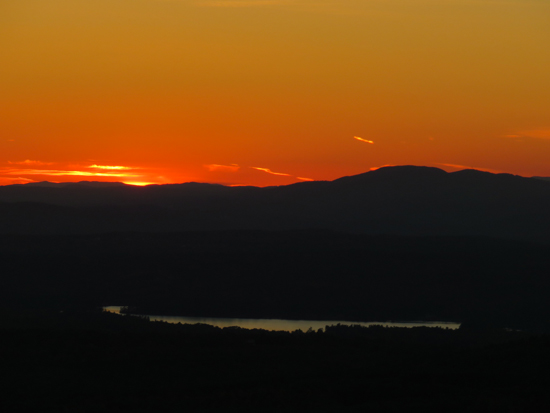 The sunset from ledges near the Piper Mountain summit - Click to enlarge