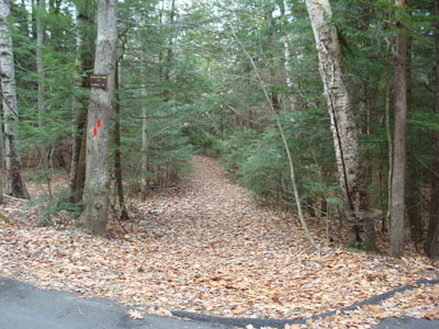 The Piper Mountain Trail trailhead on the Carriage Road