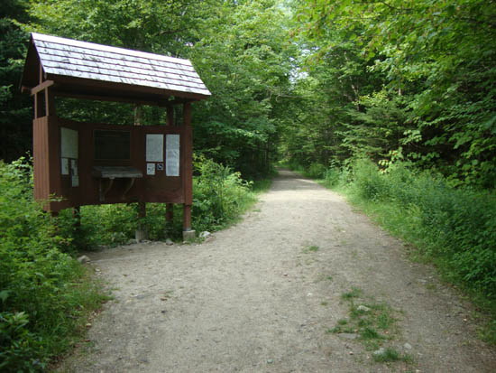 The Asquam Ridge Trail upper trailhead
