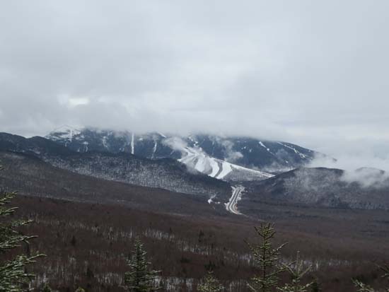 Looking at the north side of Franconia Notch from near the summit of Scarface Mountain - Click to enlarge