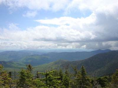 Looking at the Royces and Baldfaces from near the summit of South Carter - Click to enlarge