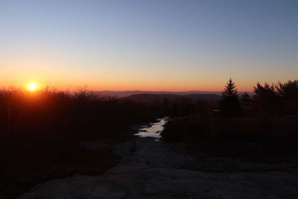 Looking down the Straightback Mountain Trail