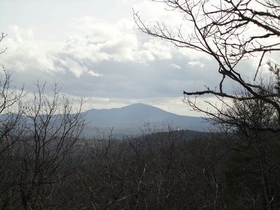 Looking at Mt. Kearsarge from the Tucker Mountain ledge - Click to enlarge
