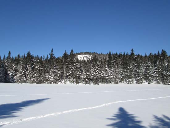 Looking at the northern ledges of Unknown Pond Peak from Unknown Pond