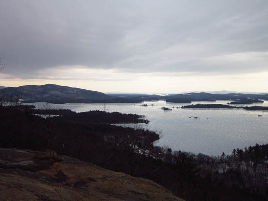 Looking at Red Hill and the Belknaps from the West Rattlesnake ledges - Click to enlarge