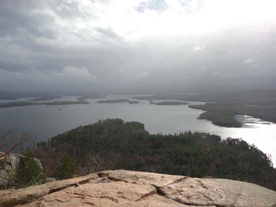 Looking at Squam Lake from the West Rattlesnake ledges - Click to enlarge