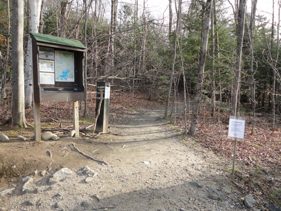 The Old Bridle Path trailhead at the back of the parking area
