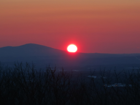 The sunset as seen from Whiteface Mountain - Click to enlarge