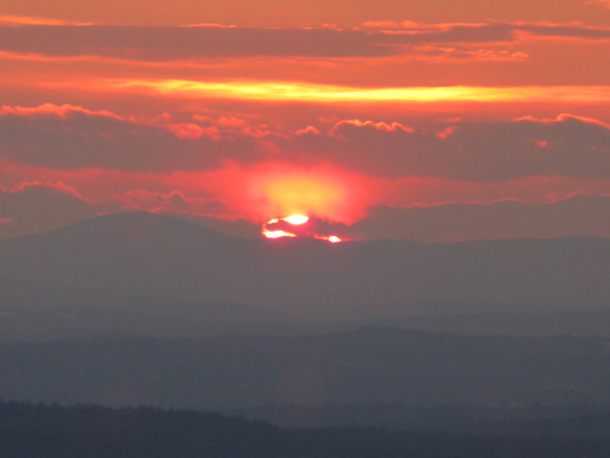 The sunset as seen from Whiteface Mountain - Click to enlarge