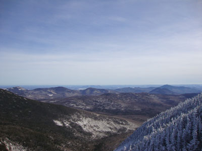 Looking at the Baldfaces and Kearsarge North from the Wildcat A view ledge - Click to enlarge