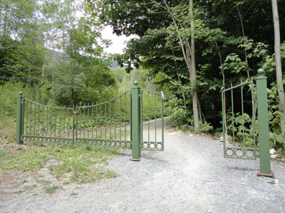 The Red Gate Trail trailhead